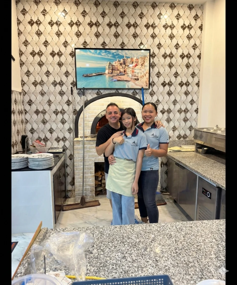 Family Mauri — three generations of pizza makers